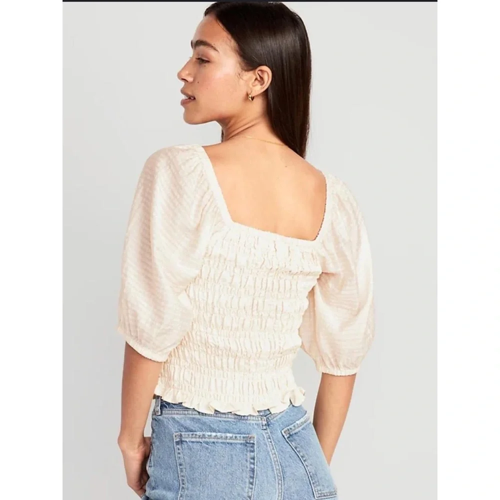 NWT Old Navy Cream Smocked Puff Sleeve Top Size‎ Small